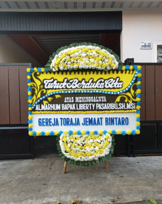 Papan Bunga Duka di Surau Gadang